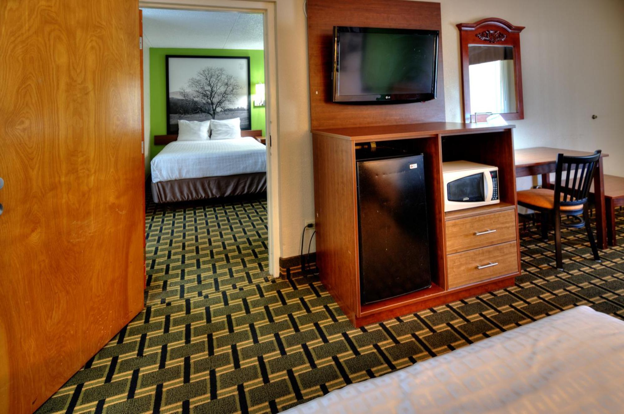 Super 8 By Wyndham Knoxville West/Farragut Exterior photo